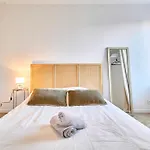 Magnifique Dans Le Centre-ville De Reims, Proche De La Gare Et Des Commodités Appartement Reims