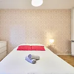 Appartement Magnifique Dans Le Centre-ville De Reims, Proche De La Gare Et Des Commodités