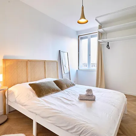 Appartement Magnifique Dans Le Centre-ville De Reims, Proche De La Gare Et Des Commodités Reims