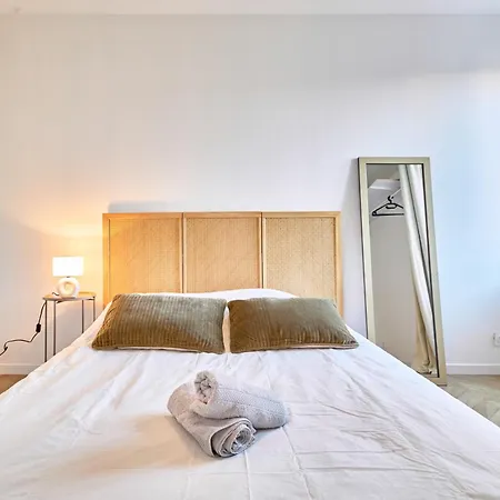 Magnifique Dans Le Centre-ville De Reims, Proche De La Gare Et Des Commodites アパート ランス